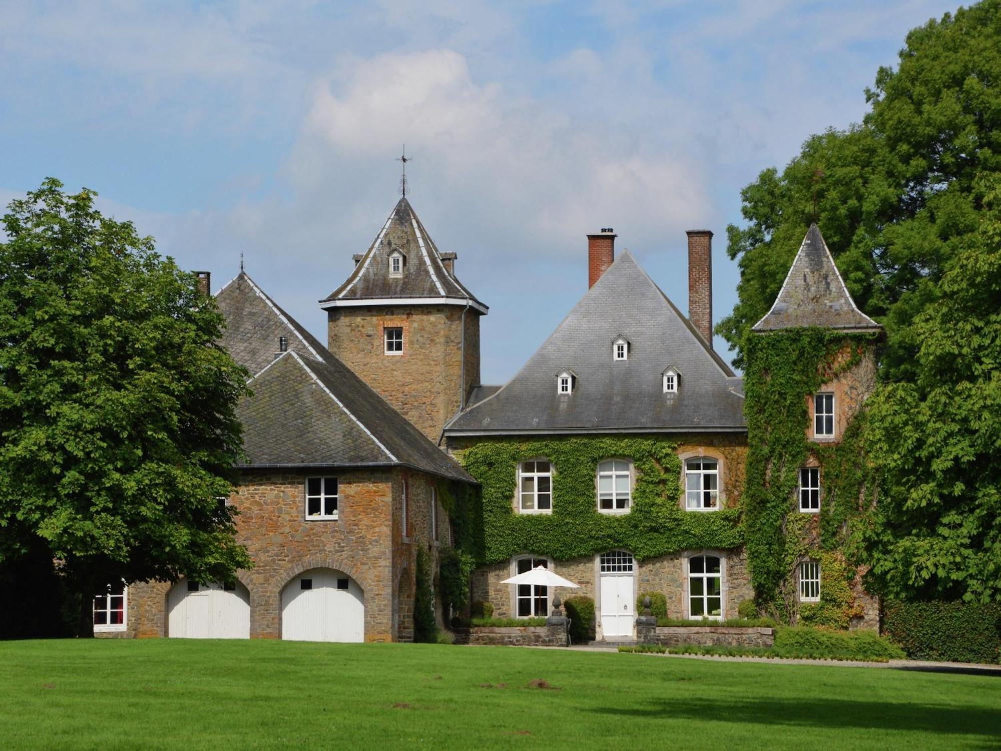 Delightful Castle In Bastogne With Bubble Bath Villa Buitenkant foto