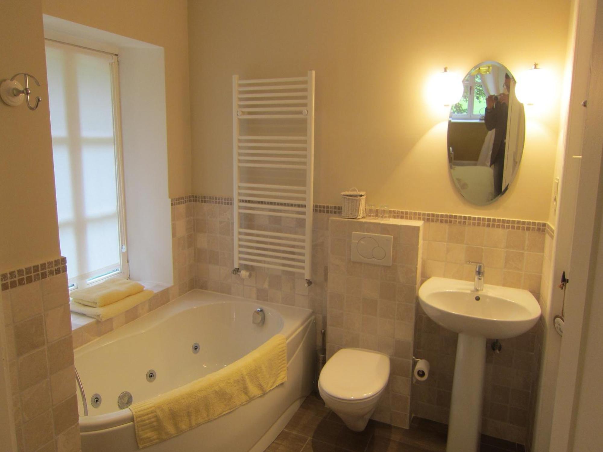 Delightful Castle In Bastogne With Bubble Bath Villa Buitenkant foto